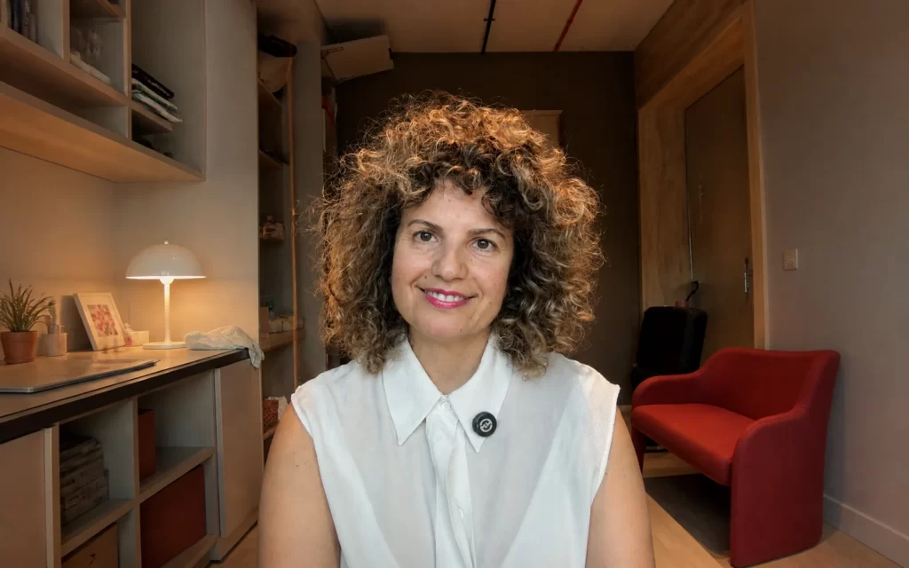 Retrato profesional de Ana Solleiro
